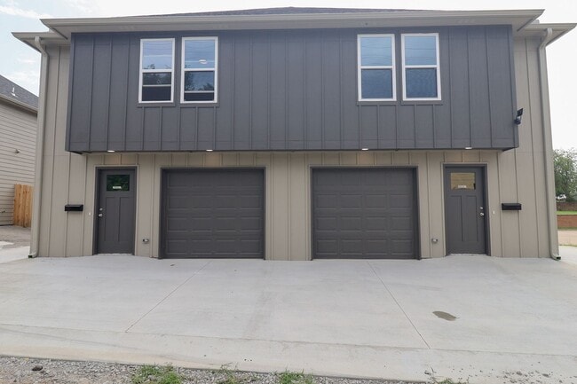 Primary Photo - First Month Free! Lovely Home for Rent -21...
