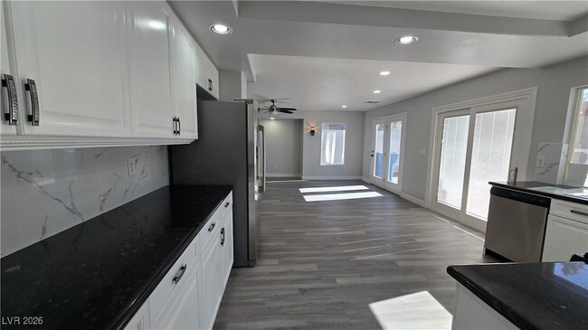 Building Photo - 8445 Montana Stream Ave