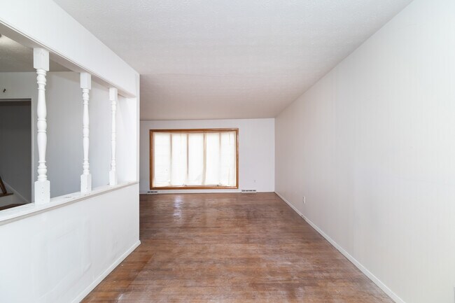 Building Photo - 18716 Restor Ave