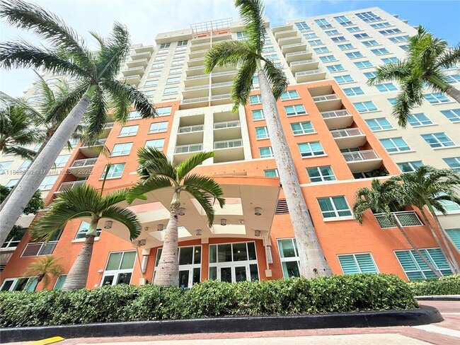 Building Photo - 2000 N Bayshore Dr