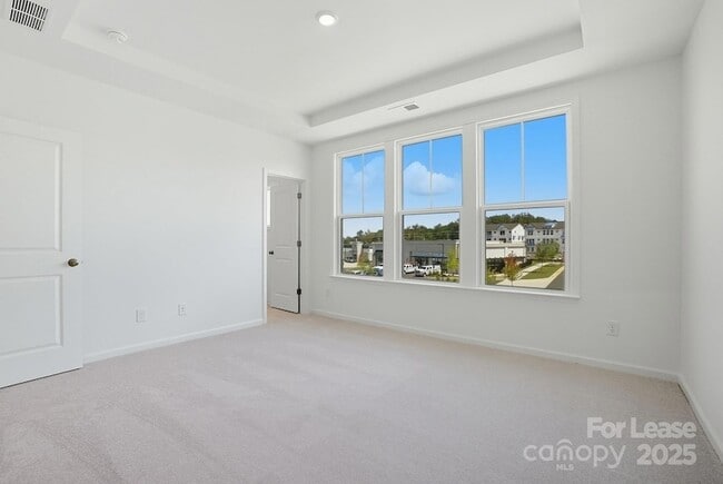 Building Photo - 3210 Stelfox St
