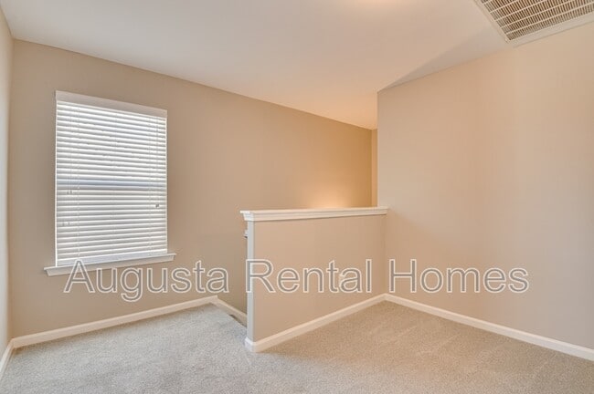 Building Photo - 848 Tyler Woods Dr