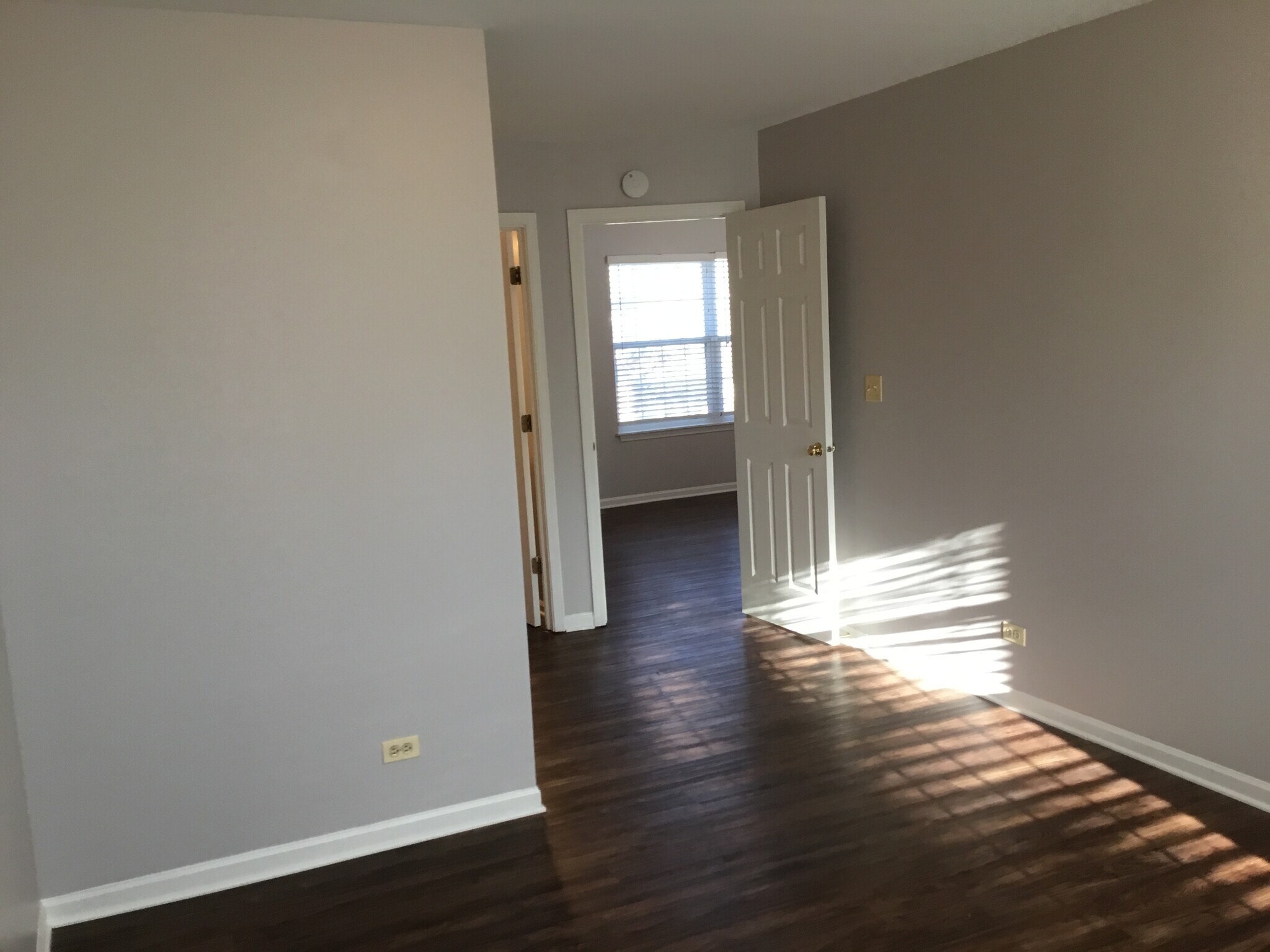 Building Photo - 13 Brian Ct