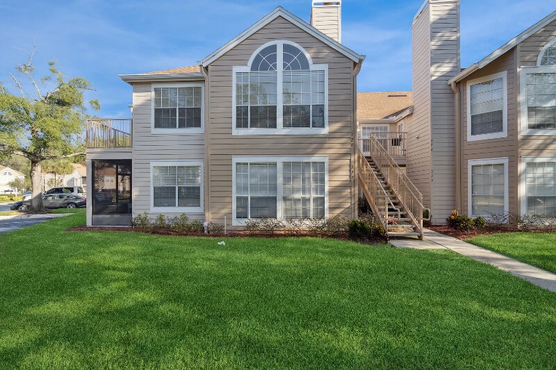 Primary Photo - 682 Youngstown Pkwy