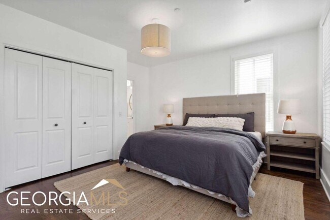 Building Photo - 9212 Selborne Ln