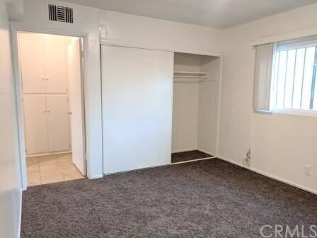 Building Photo - 10130 S Inglewood Ave