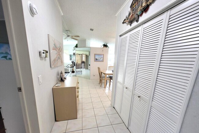Building Photo - 8403 Delphinium Ct