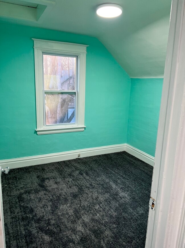 Bedroom - 17 Superior Ter