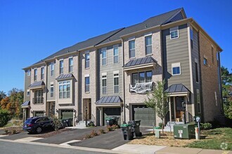 Building Photo - Beautiful Light-Filled Avinity Townhome