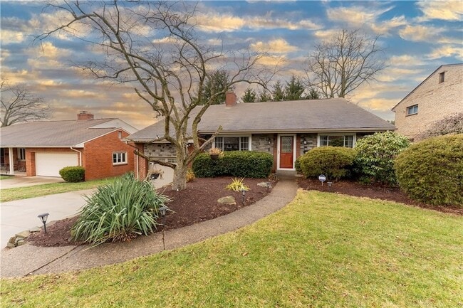 Building Photo - 1274 Folkstone Dr