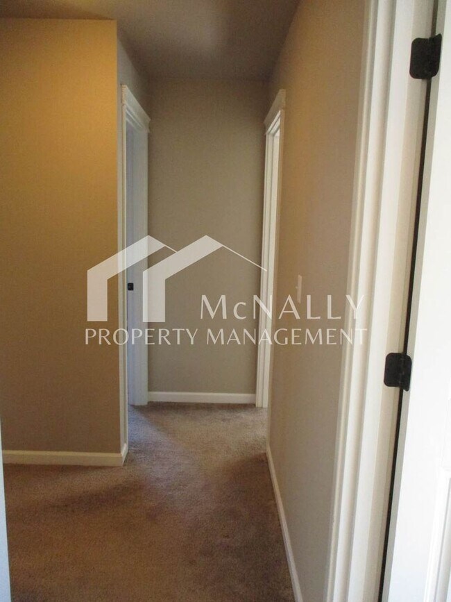 Building Photo - Lovely 4 bedroom 3 bath home in South Kitsap