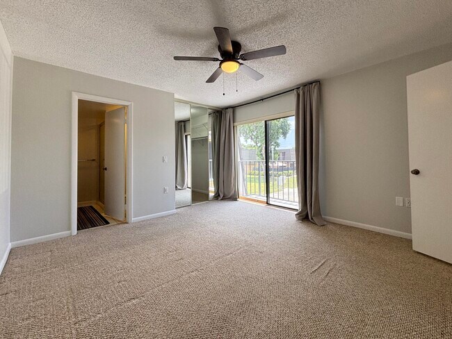Building Photo - 1402 14th Way