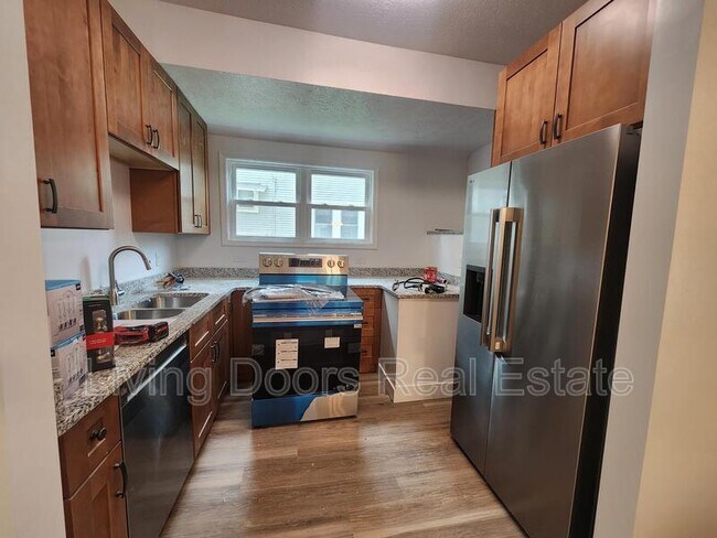 Building Photo - 711 N 30th St