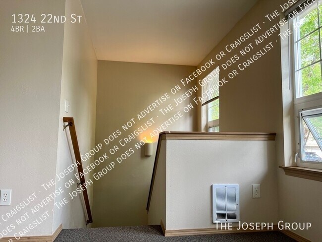 Building Photo - 1324 22nd St