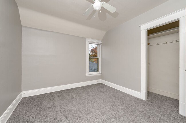 Building Photo - 1314 Oak St