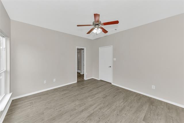 Building Photo - 2201 Sweetwood Dr