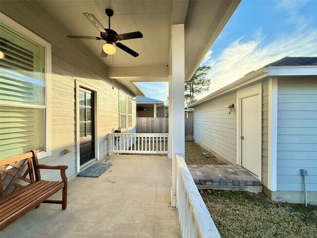 Building Photo - 98 W Montfair Blvd