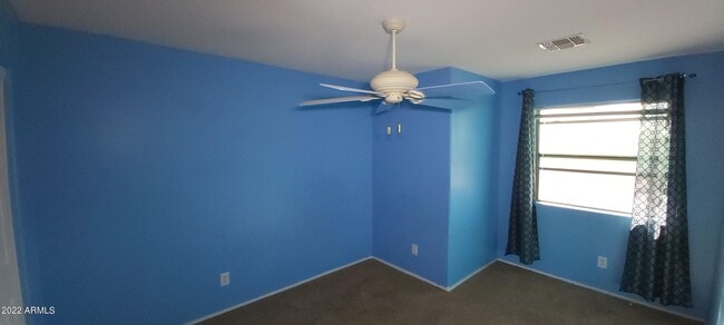 Building Photo - 518 W Black Hawk Pl