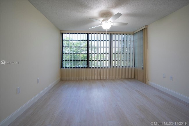 Building Photo - 1713 Whitehall Dr