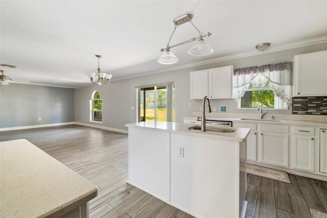 Building Photo - 420 Blake Ave