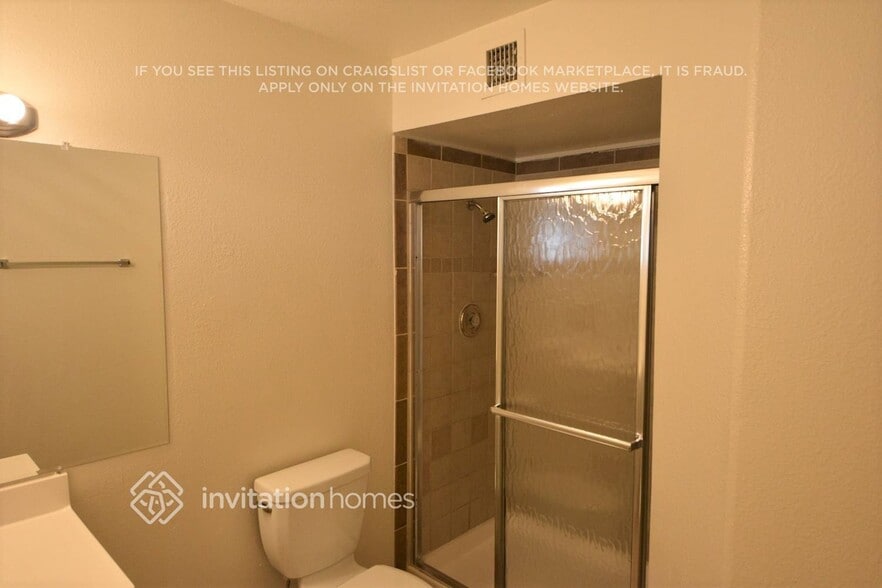 Building Photo - 13815 N 45th Ave