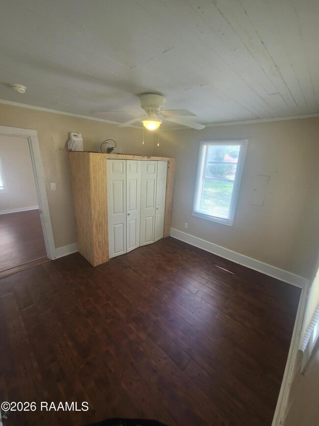 Building Photo - 1032 N Railroad Ave