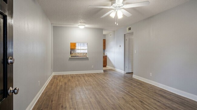 Building Photo - South Tampa 2-Bedroom Condo Near Midtown, SoHo & Westshore!