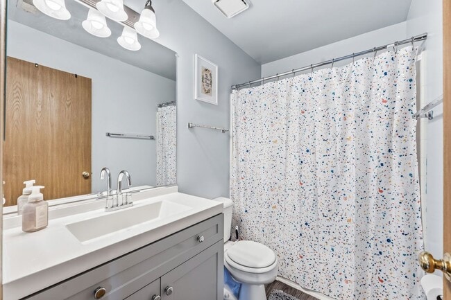 Building Photo - 4462 Quill Ln