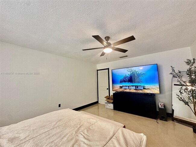 Building Photo - 9481 SW 10th St