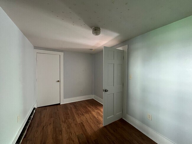 Building Photo - 93 Bellevue Ave