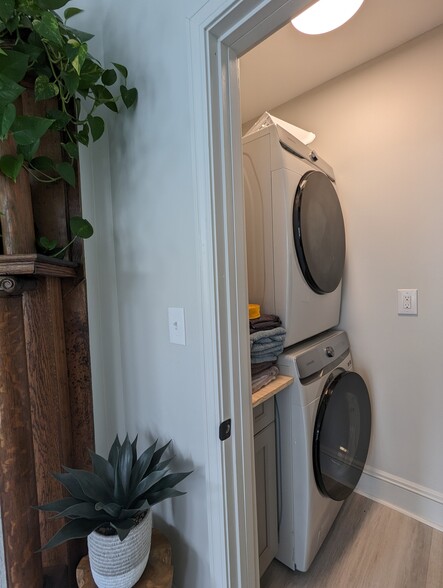 Laundry Room - 232 Broadway