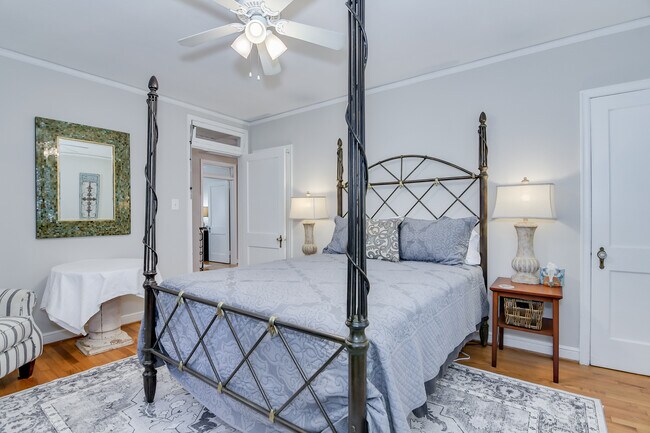 Building Photo - 2631 Oakland Ave