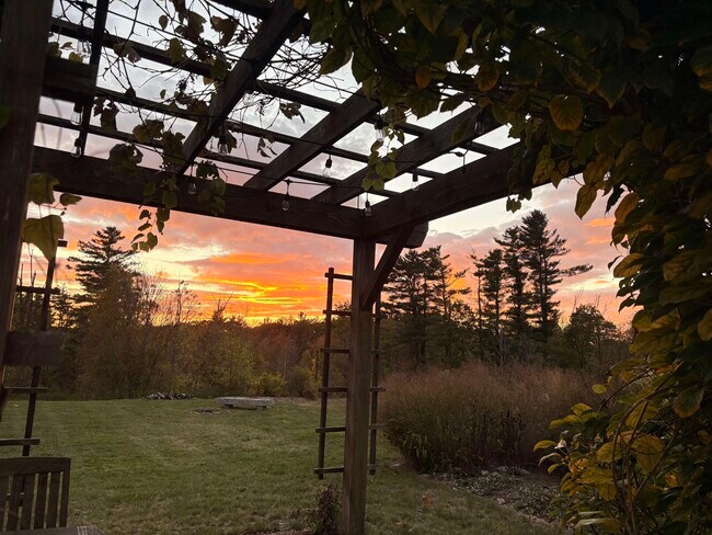 Building Photo - 26 N Main St