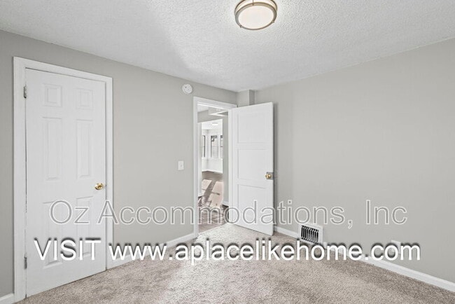 Building Photo - 1501 N 22nd St