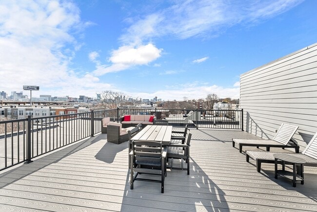 Building Photo - 24-28 Mt Pleasant St