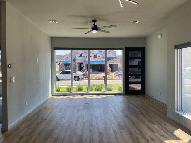 Building Photo - Beautiful contemporary 2-story home with 3 bedrooms and 2 bathrooms in Addison Creek.