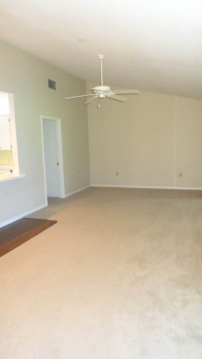 Building Photo - 2342 N Gadsden Pt