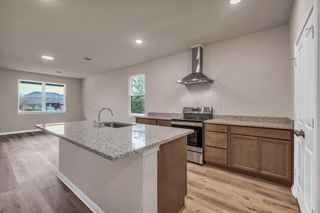 Building Photo - 309 W Martin LutherKing Dr