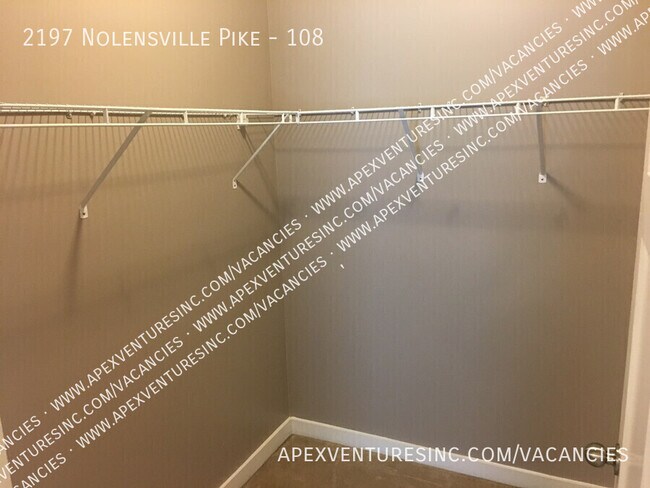 Building Photo - 2197 Nolensville Pk