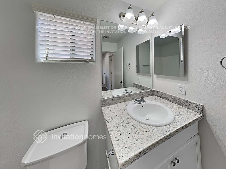 Building Photo - 4823 W Beautiful Ln