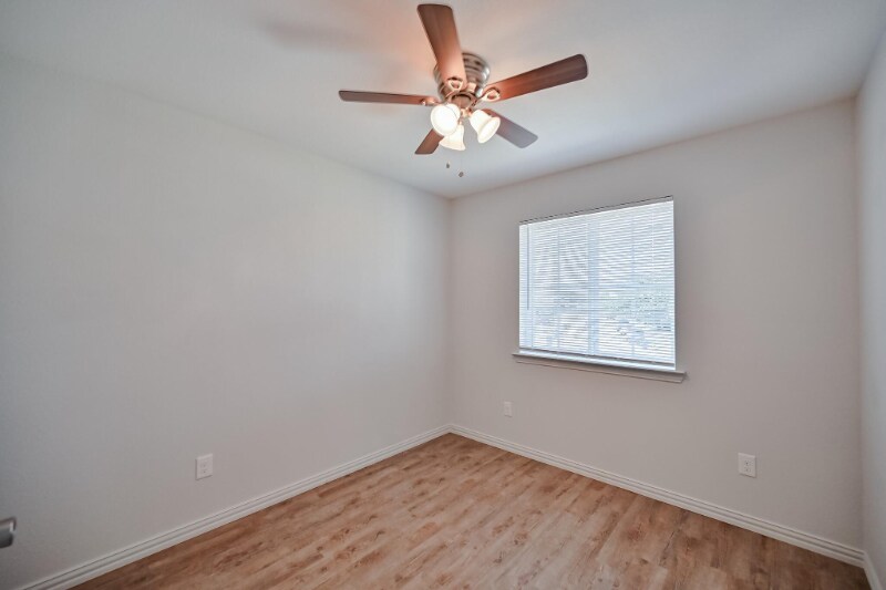 Building Photo - 4504-4506 Alamosa St