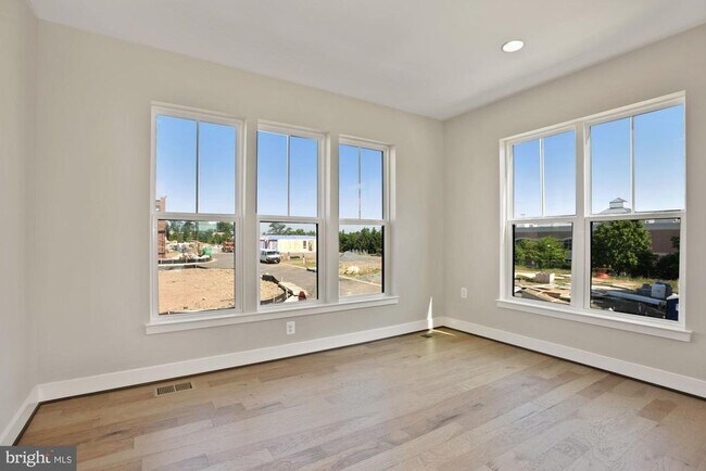 Building Photo - 22958 Clarence Walk Ter