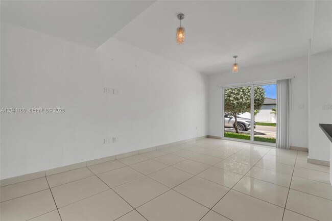 Building Photo - 25871 SW 139th Ct