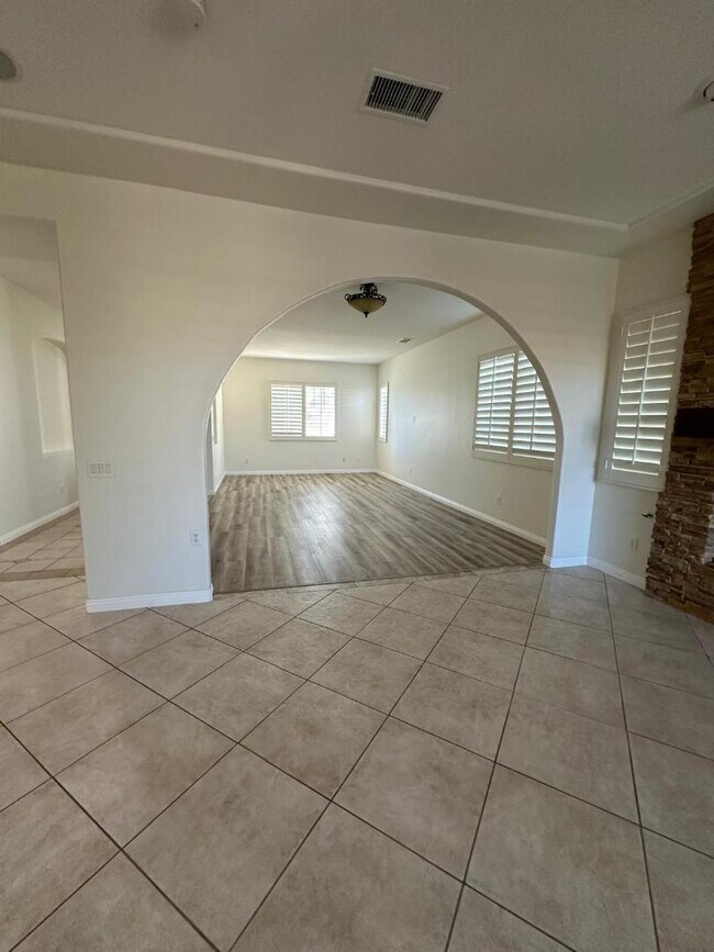 Building Photo - 110 Francesca Ct