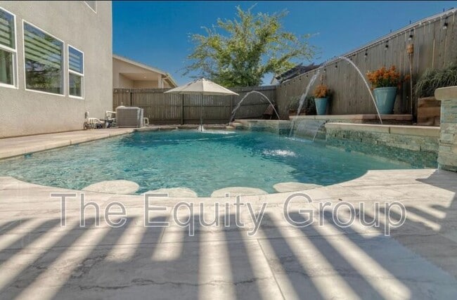 Building Photo - 145 E Taylor Ave