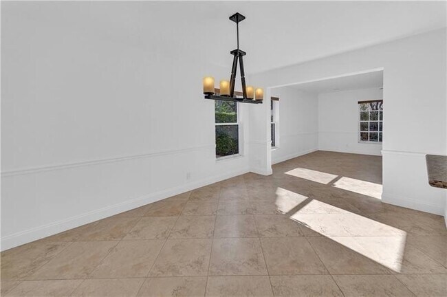 Building Photo - 9144 NW 43rd Ct