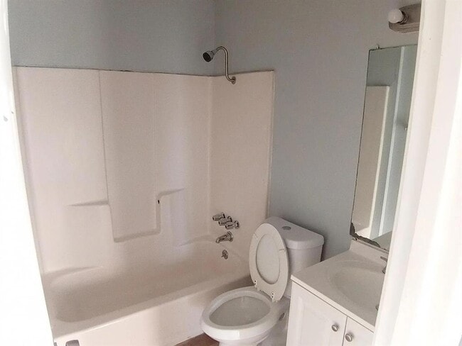 Building Photo - 10100 Brownie Dr