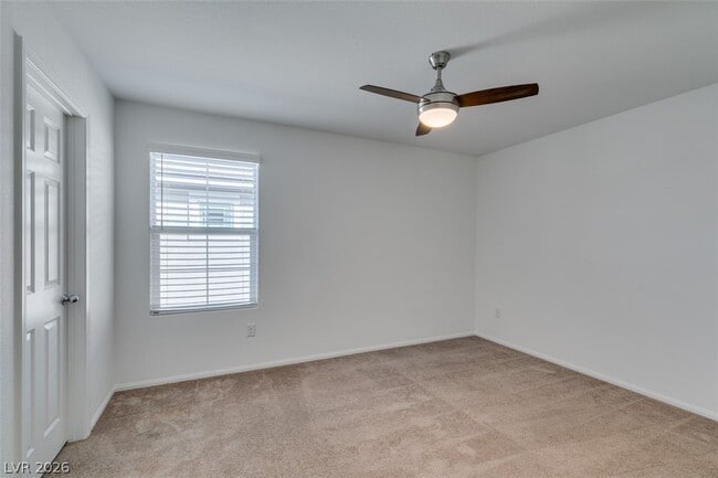 Building Photo - 1027 Huckburn Ave