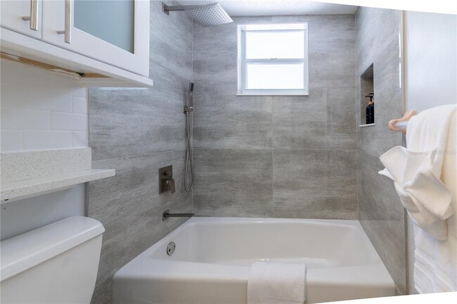 Building Photo - 6908 Arbor Oaks Cir