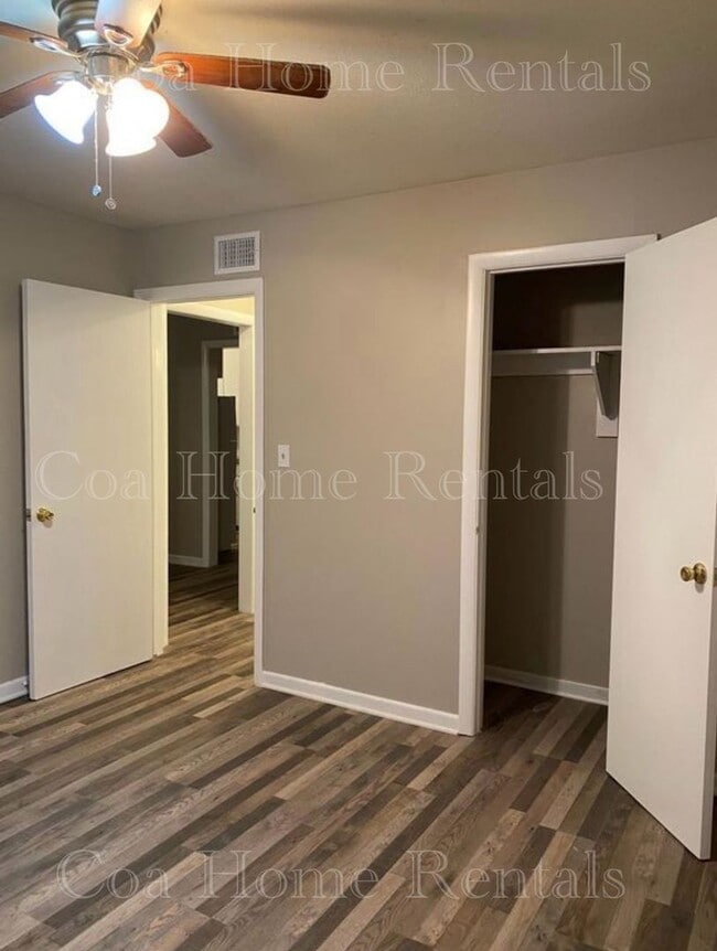 Building Photo - North East duplex